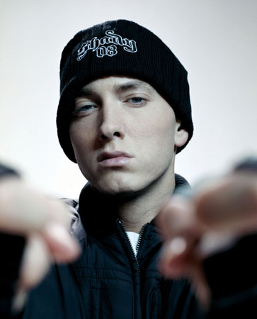 video: Eminem – Space Bound